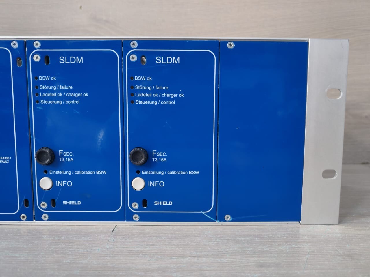 SHIELD TRUSTED WORLDWID SLDM SHIELD TRUSTED WORLDWIDE SLDM CONTROL PANEL 3