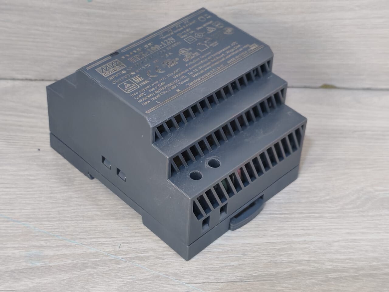 MEAN WELL HDR-100-12N MEAN WELL HDR-100-12N DIN Rail Power Supply 7
