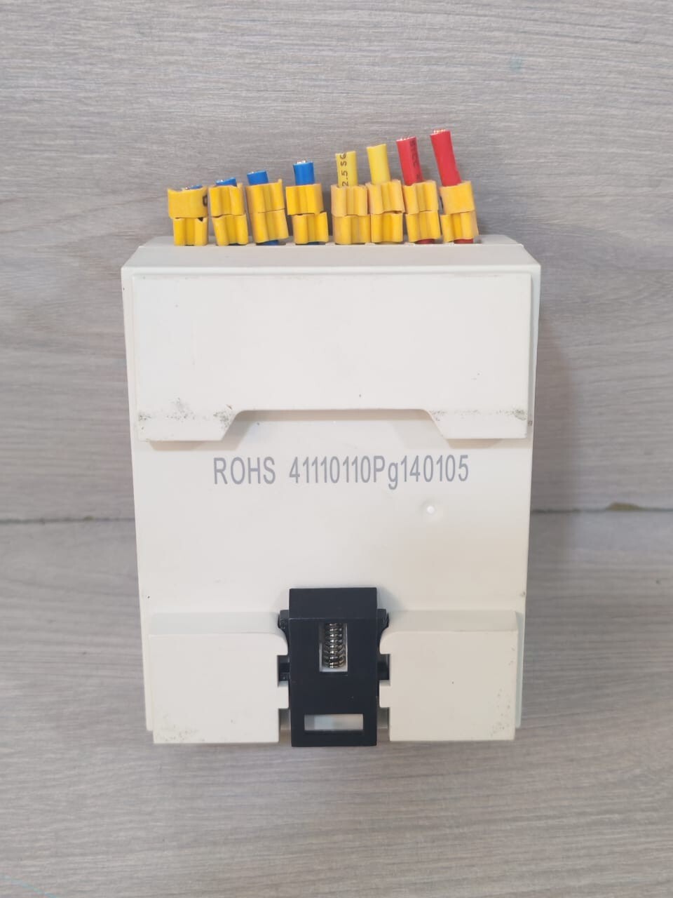Unbranded KA/R 0416.2 K-BUS KA/R 0416.2 KNX Switch Actuator 8