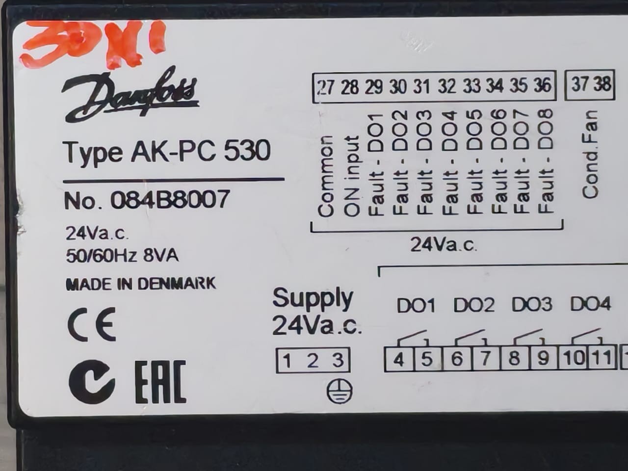 Danfoss 084B8007 Danfoss AK-PC 530 Capacity Controller 084B8007 24Va.c 50/60Hz 8VA 3