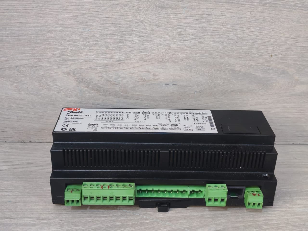 Danfoss 084B8007 Danfoss AK-PC 530 Capacity Controller 084B8007 24Va.c 50/60Hz 8VA 4