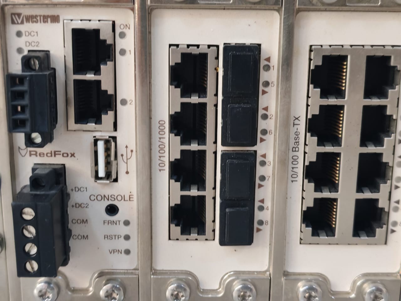 WESTERMO RFI-18-F4G-T4G 3641-3300 WESTERMO RFI-18-F4G-T4G 3641-3300 20-48V INDUSTRIAL ETHERNET SWITCH 3