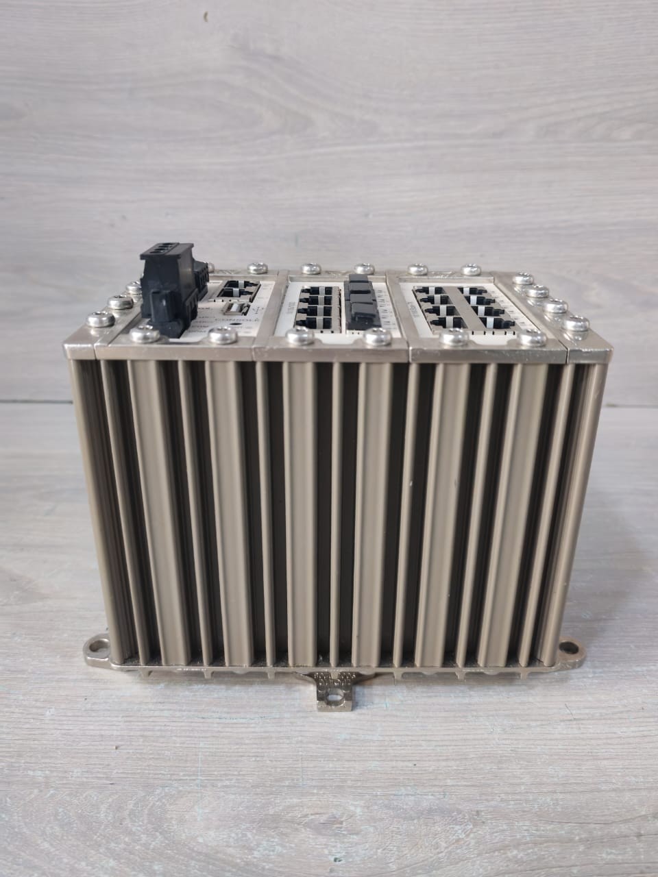 WESTERMO RFI-18-F4G-T4G 3641-3300 WESTERMO RFI-18-F4G-T4G 3641-3300 20-48V INDUSTRIAL ETHERNET SWITCH 10