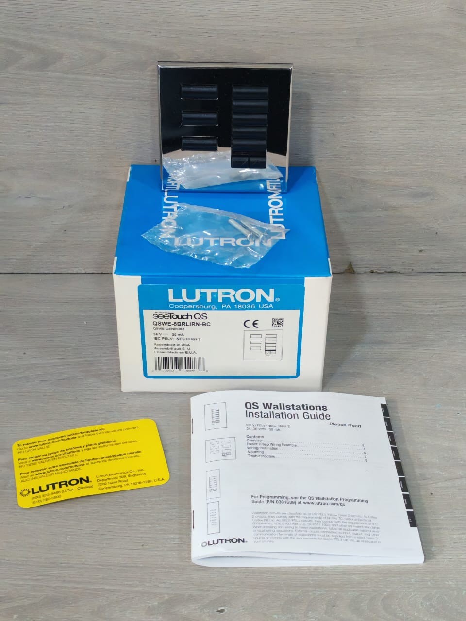 LUTRON SEETOUCH QS QSWE-8BRLIRN-BC / QSWE-GENIR-M1 8-WALL STATION BUTTONS 24V