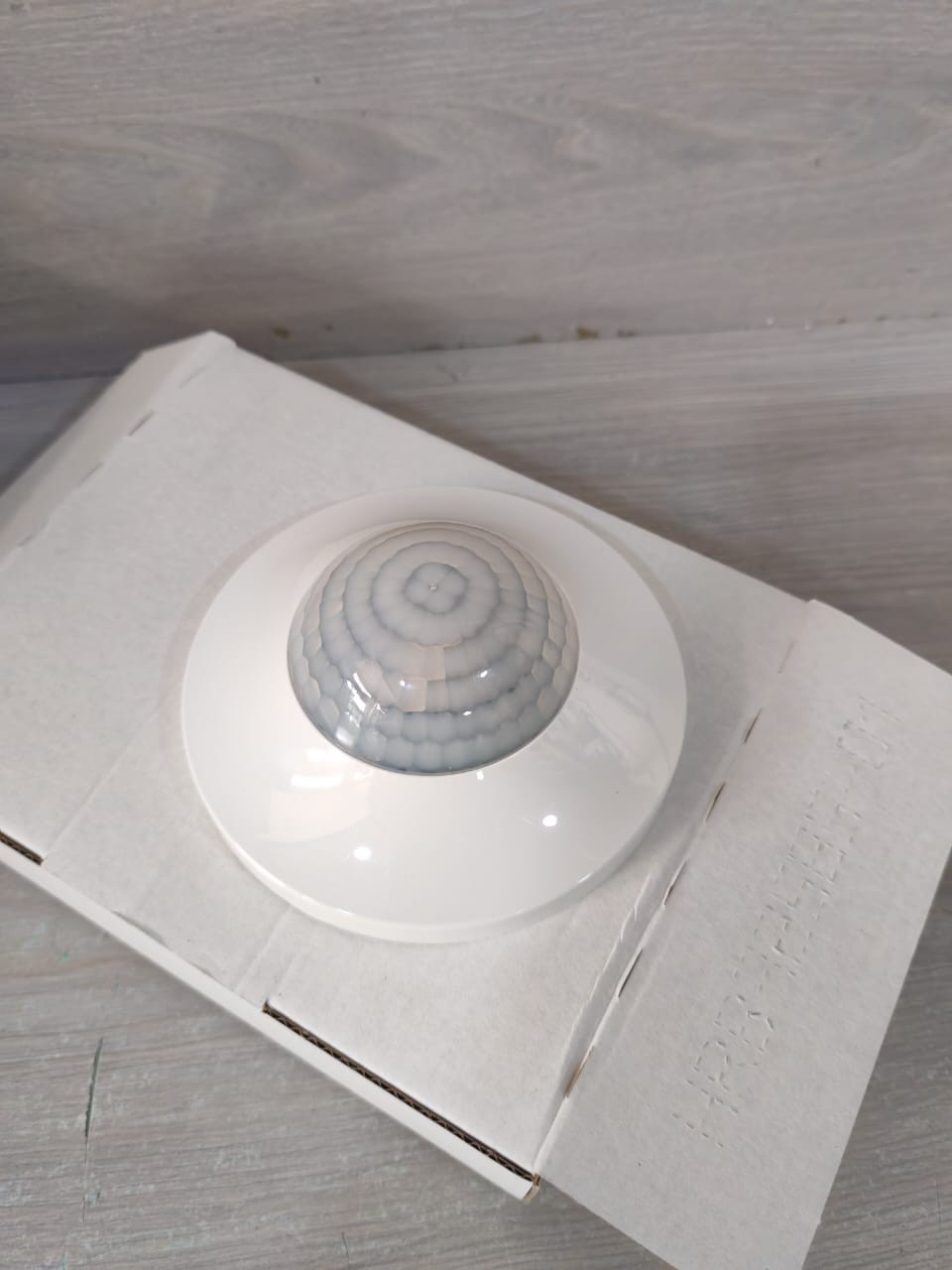 Schneider Electric MTN630819 SCHNEIDER ELECTRIC MTN630819 KNX ARGUS PRESENCE DETECTOR POLAR WHITE 3