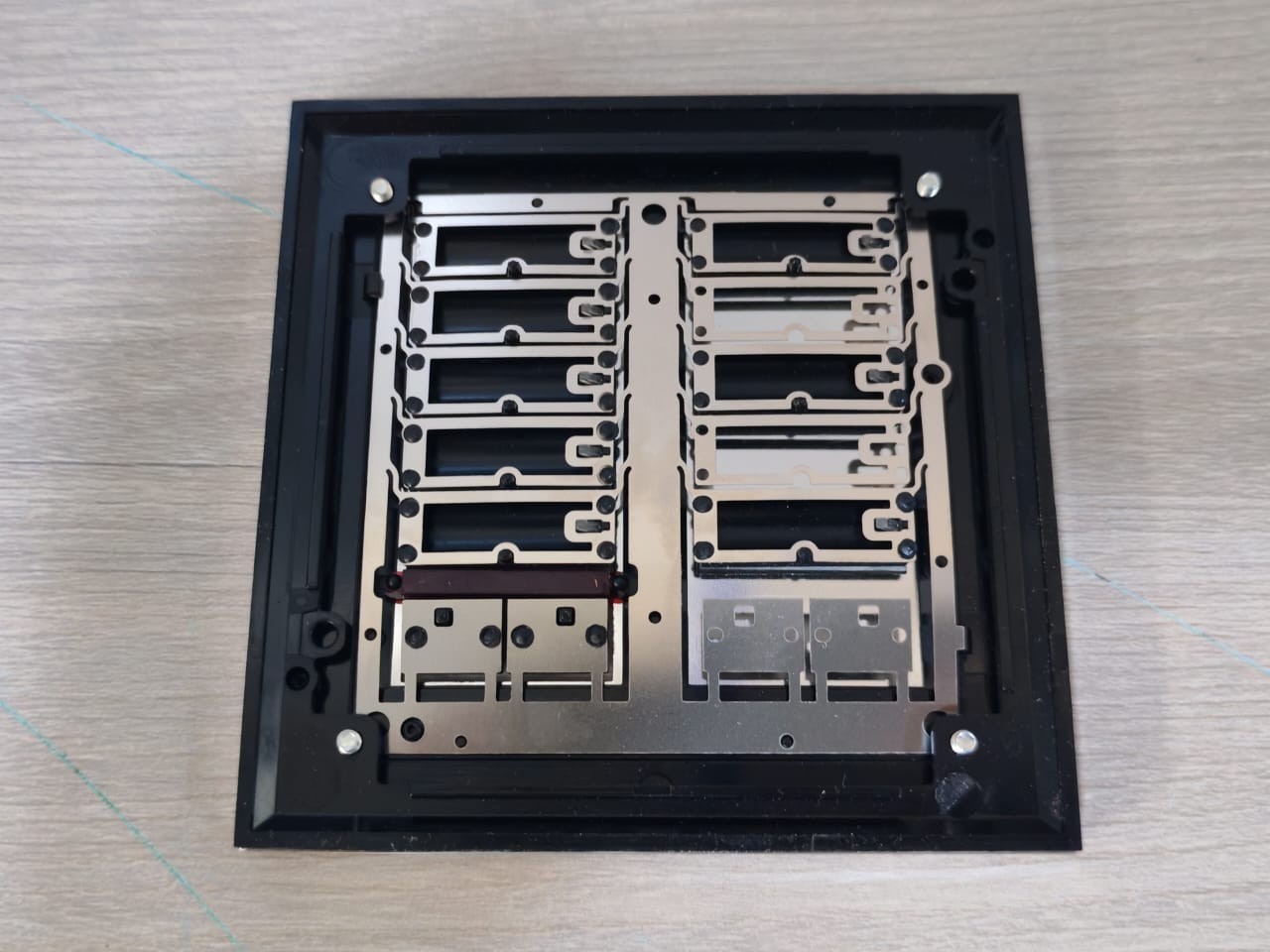 Lutron QSWER-8BRLIRN-BC Lutron QSWER-8BRLIRN-BC Button/Faceplate Kits without Frame Insert 4