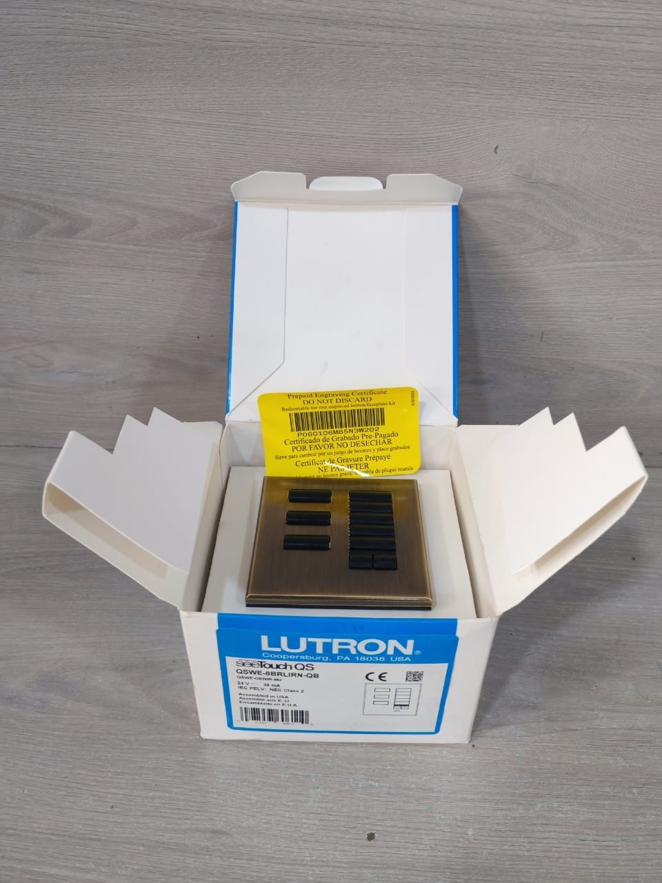 Lutron QSWE-8BRLIRN-QB/QSWE-GENIR-M2 LUTRON SEETOUCH QS QSWE-8BRLIRN-QB/QSWE-GENIR-M2 8-WALL STATION BUTTONS 24V 2