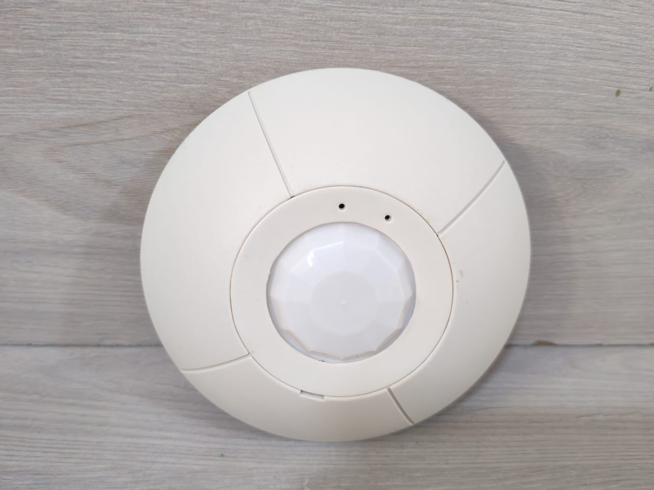 Lutron MOUNT-360 Lutron ULOS-CIR-1500-WH Occupancy Sensor Infrared Ceiling Mount 360° 2