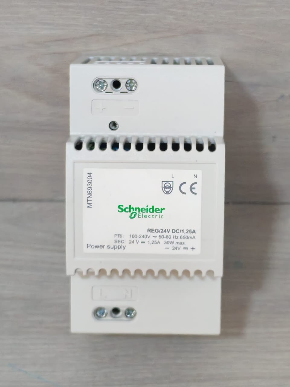 Schneider Electric MTN693004 Schneider Electric MTN693004 Power Supply Reg/24V/ DC/1,25A 2