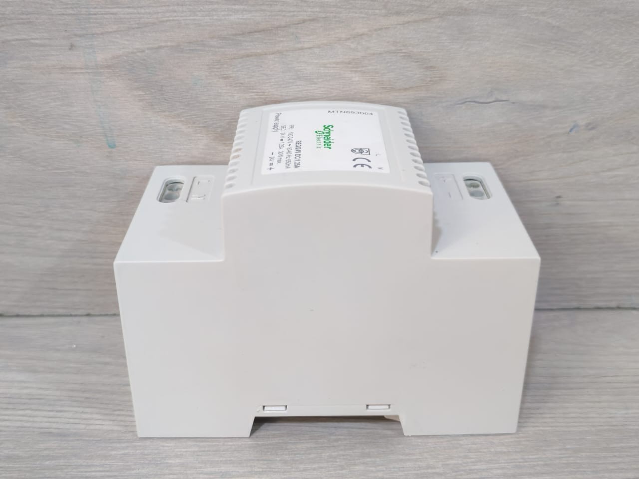 Schneider Electric MTN693004 Schneider Electric MTN693004 Power Supply Reg/24V/ DC/1,25A 4