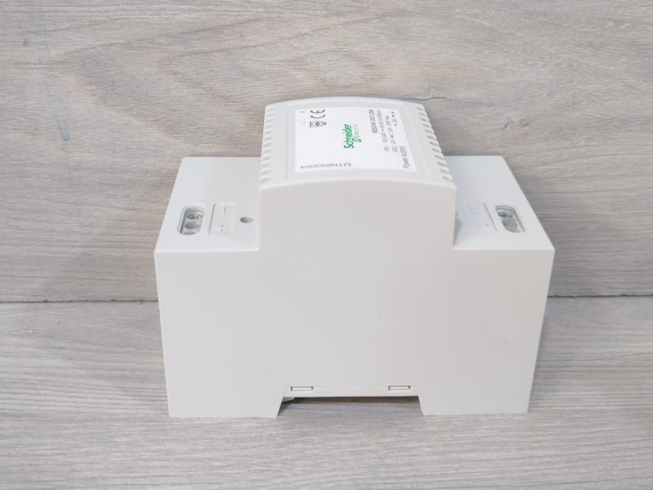 Schneider Electric MTN693004 Schneider Electric MTN693004 Power Supply Reg/24V/ DC/1,25A 5