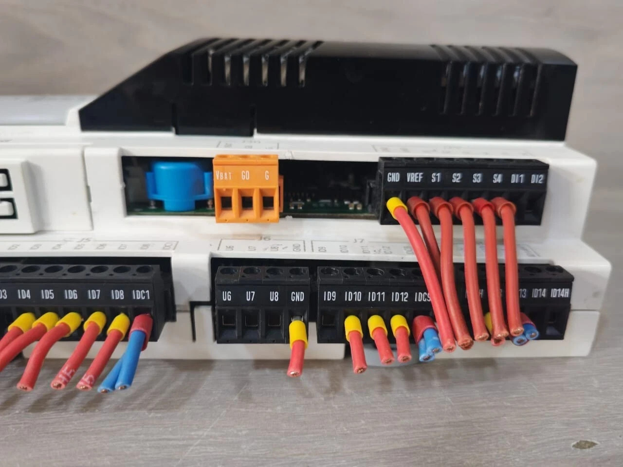 RHOSS CAREL P+5RHB0B060M0 REV 2.119 RHOSS CAREL P+5RHB0B060M0 REV 2.119 BUILT-IN DRIVER W/ ULTRACAP TECH 24V 10