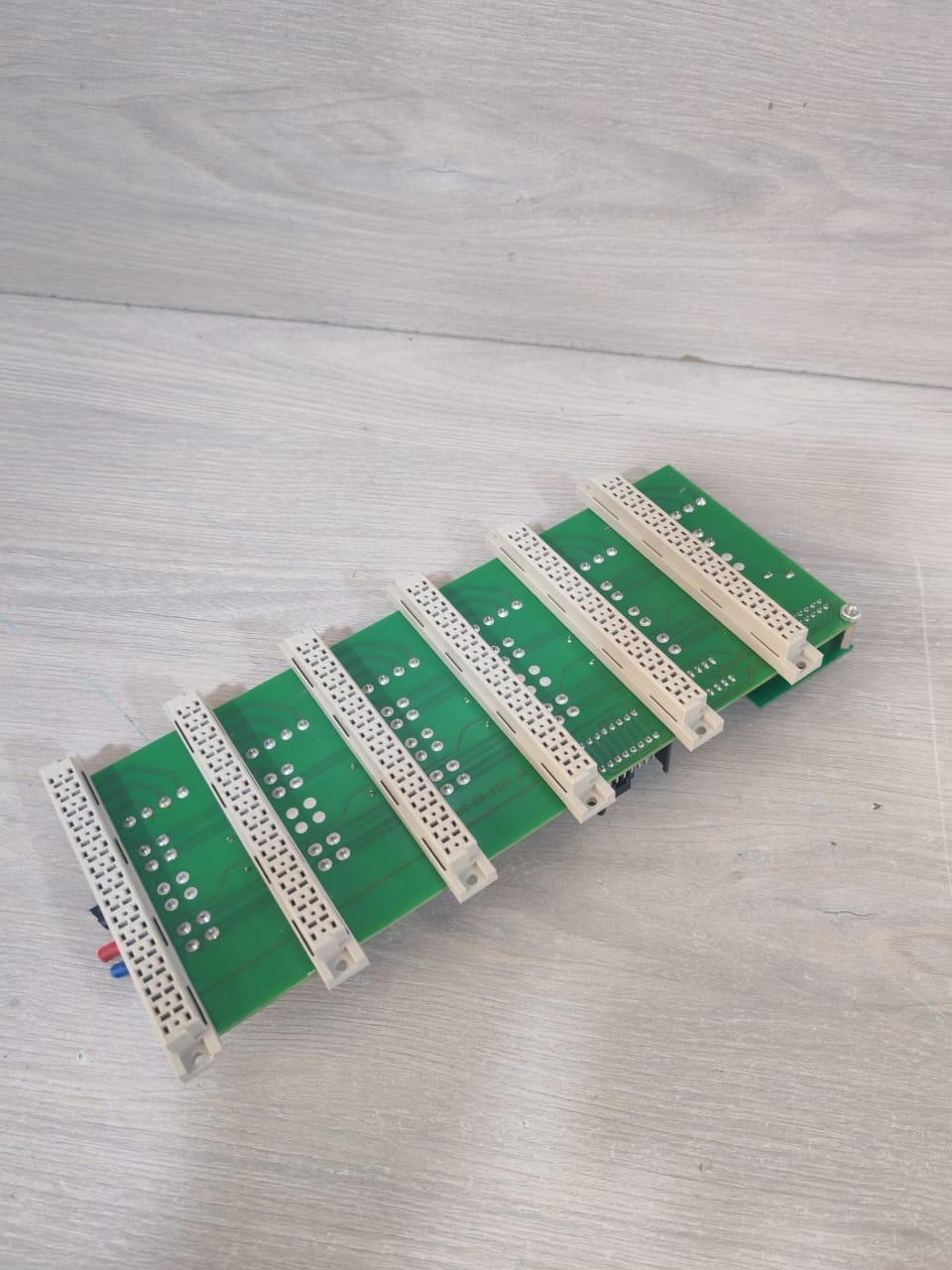 Unbranded BUS-NA-0207 BUS-NA-0207 6 SLOT RACK BOARD 5