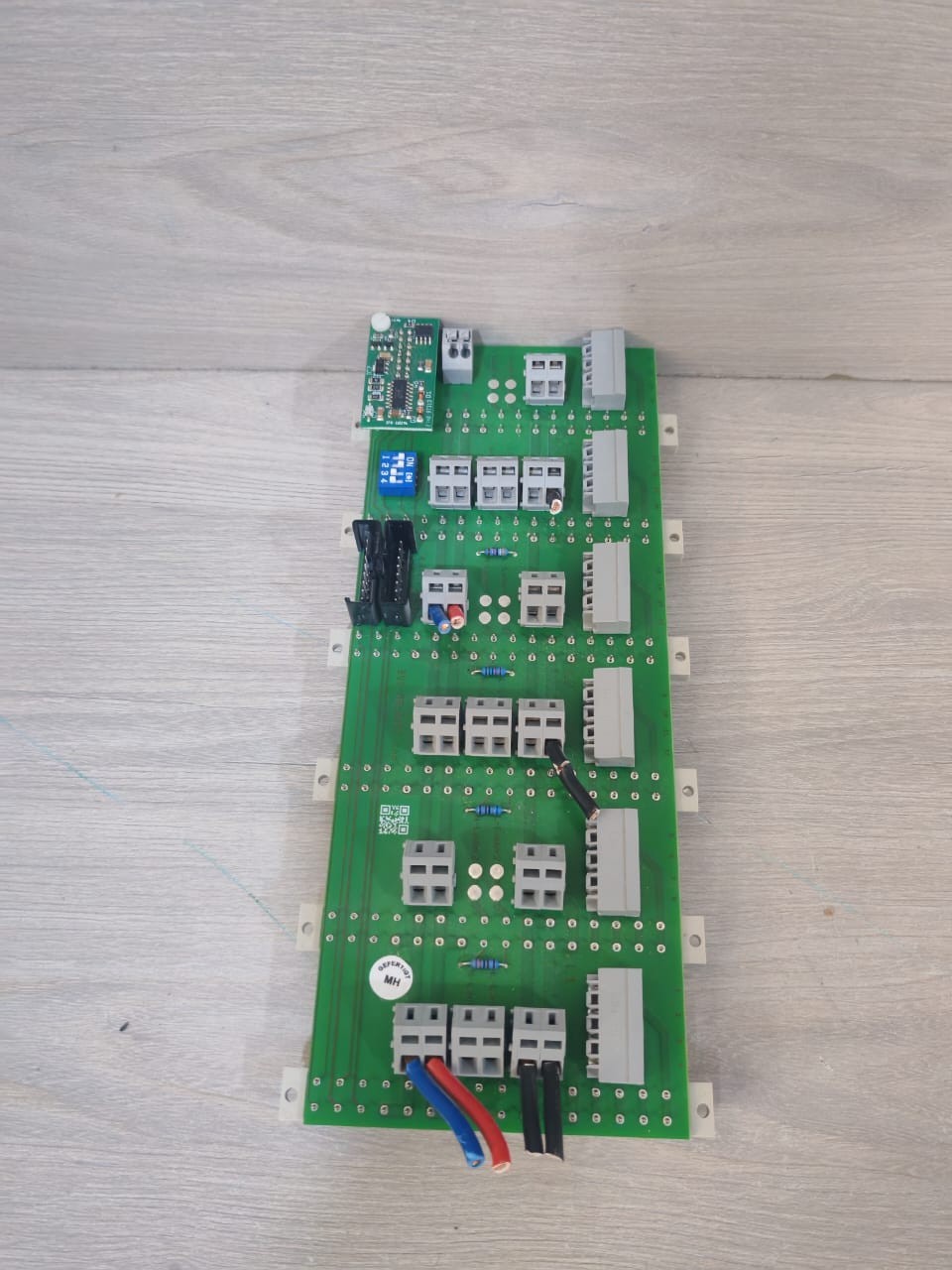 Unbranded BUS-NA-0207 BUS-NA-0207 6 SLOT RACK BOARD 6