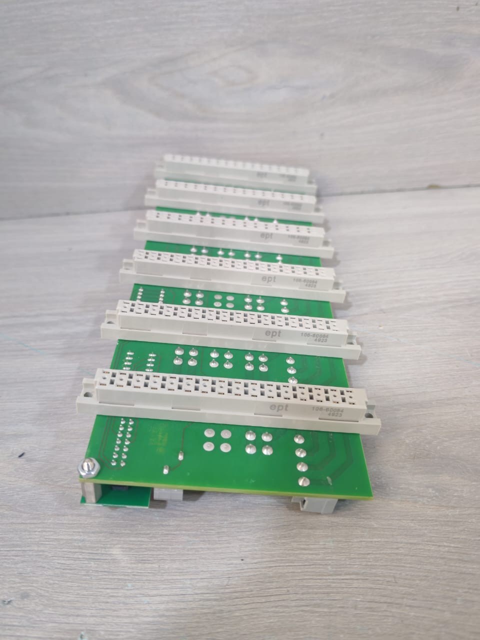 Unbranded BUS-NA-0207 BUS-NA-0207 6 SLOT RACK BOARD 7