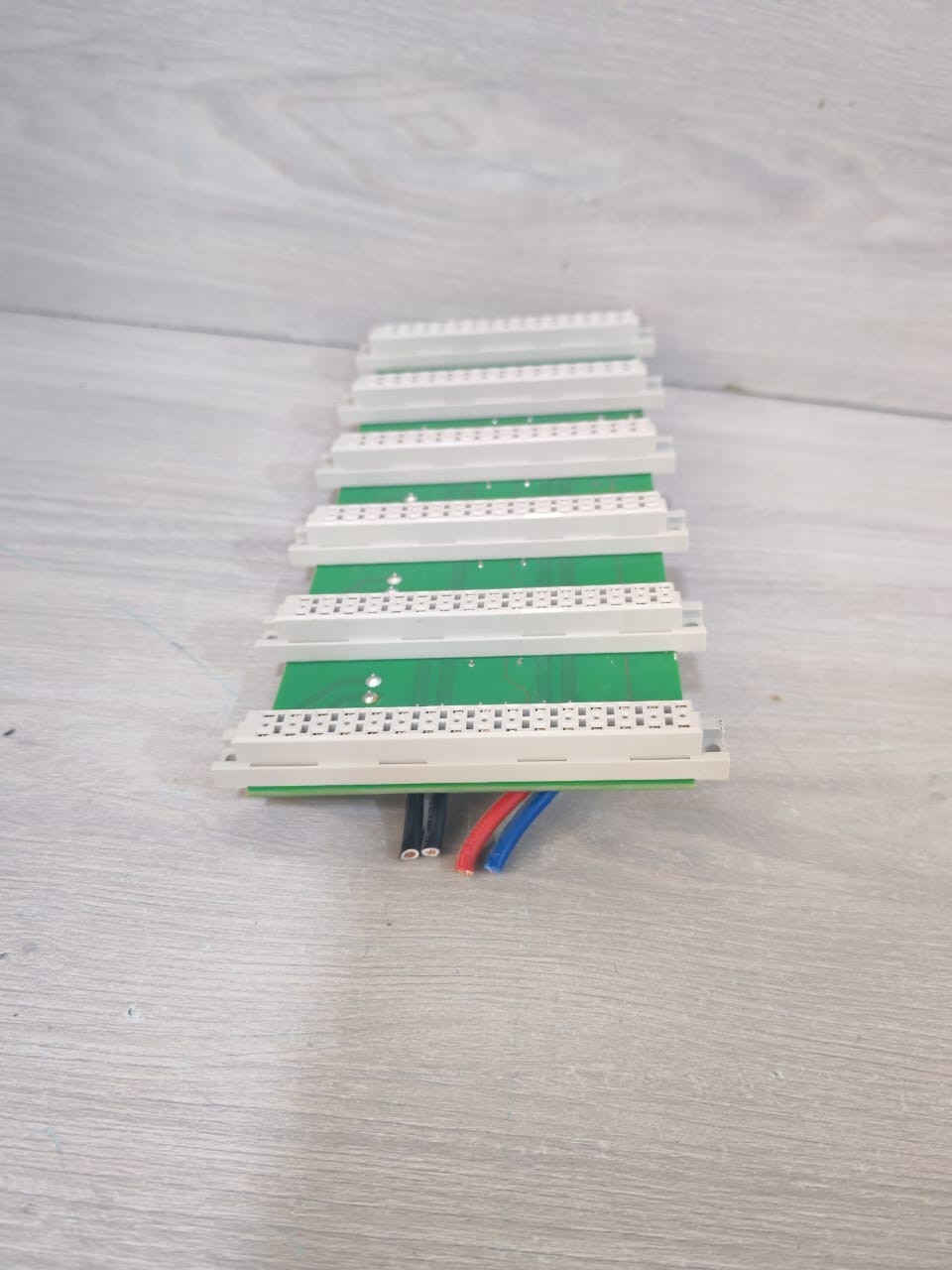 Unbranded BUS-NA-0207 BUS-NA-0207 6 SLOT RACK BOARD 8
