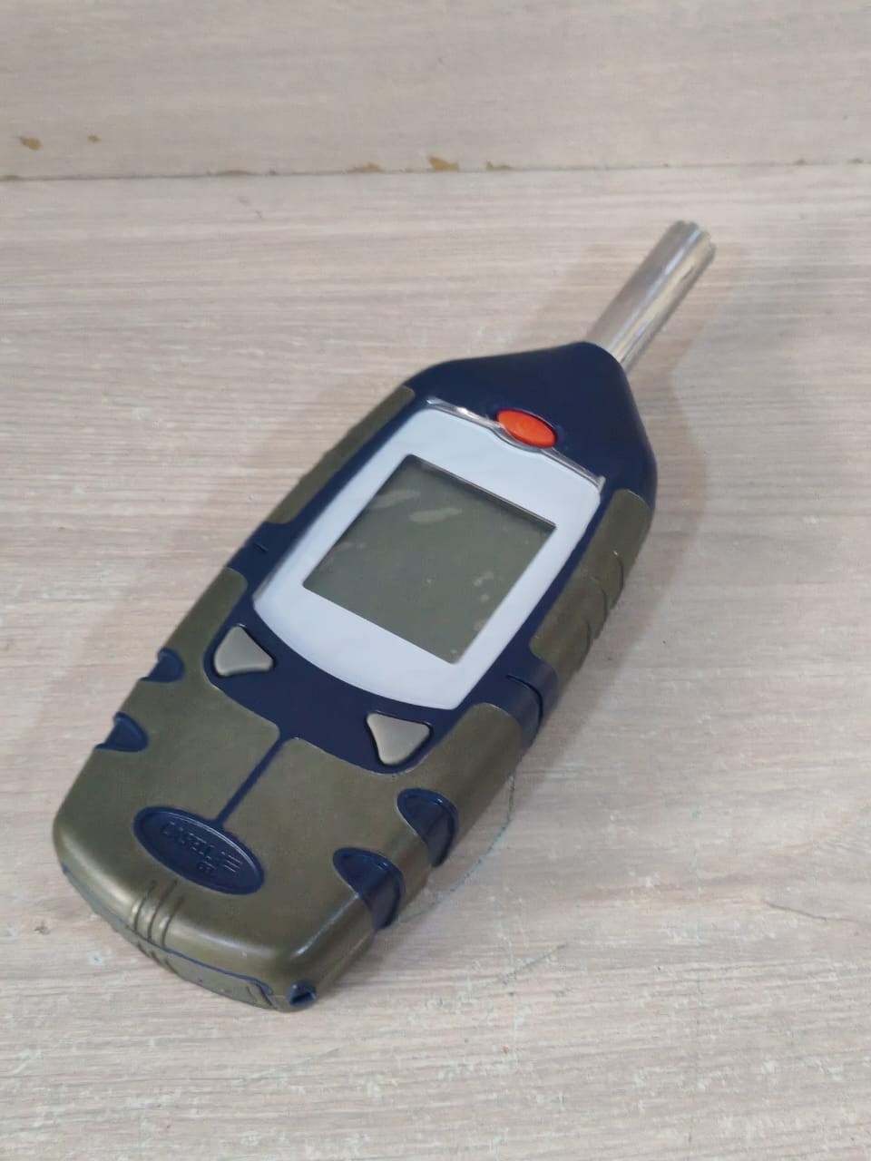 CASELLA CEL-246 W/ CEL-120/2 CASELLA CEL-246 SOUND LEVEL METER & CALIBRATOR CEL-120/2-INCOMPLETE ACCS 7