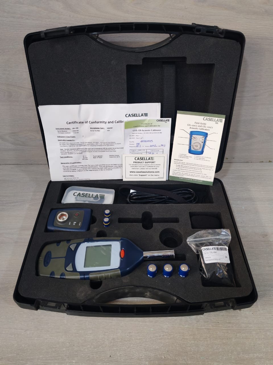 CASELLA CEL-246 SOUND LEVEL METER & CALIBRATOR CEL-120/2-INCOMPLETE ACCS