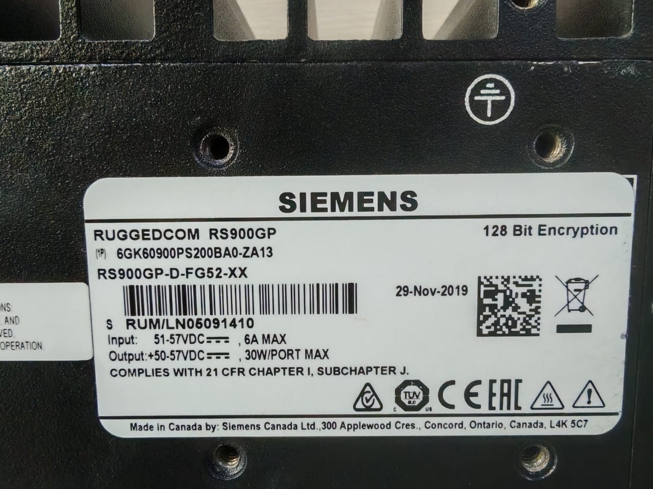 Siemens RS900GP-D-FG52-XX SIEMENS RUGGEDCOM RS900GP-D-FG52-XX ETHERNET SWITCH 4