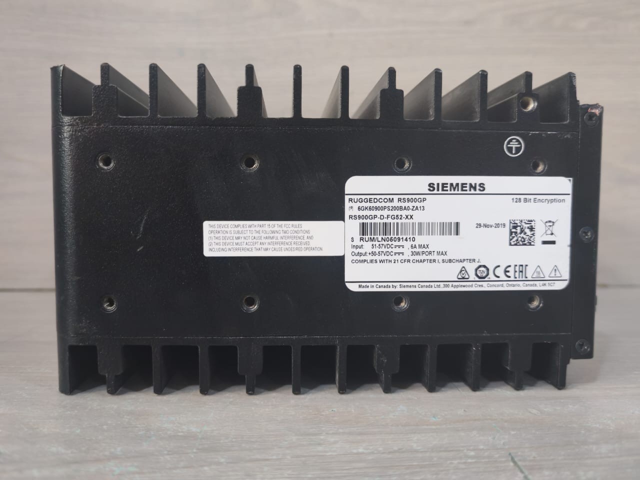 Siemens RS900GP-D-FG52-XX SIEMENS RUGGEDCOM RS900GP-D-FG52-XX ETHERNET SWITCH 5