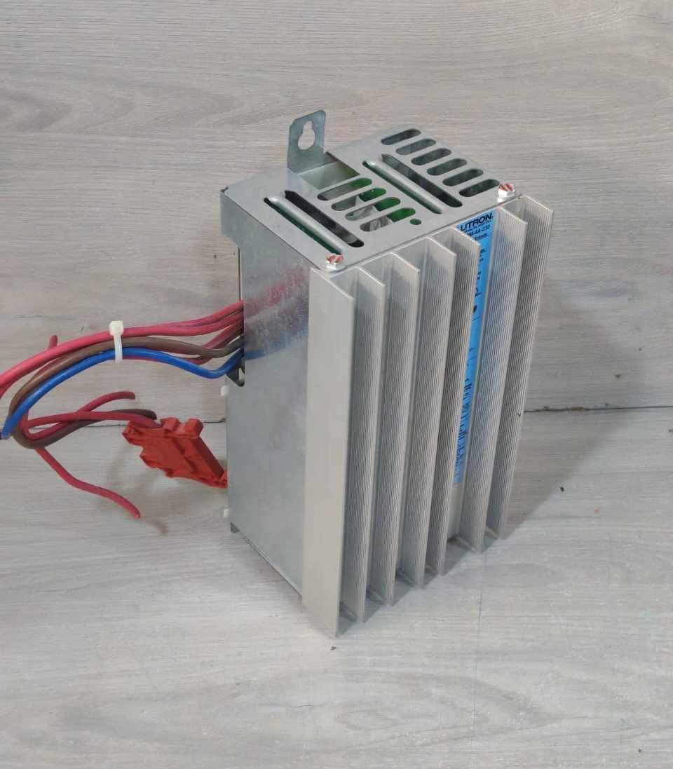 Lutron LP-RPM-4A-230 LUTRON LP-RPM-4A-230 REMOTE POWER MODULE 220-240V 4