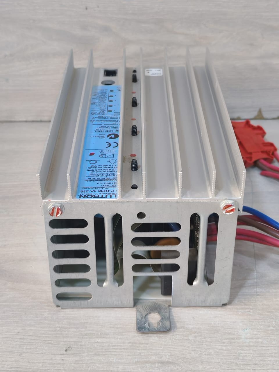 Lutron LP-RPM-4A-230 LUTRON LP-RPM-4A-230 REMOTE POWER MODULE 220-240V 7