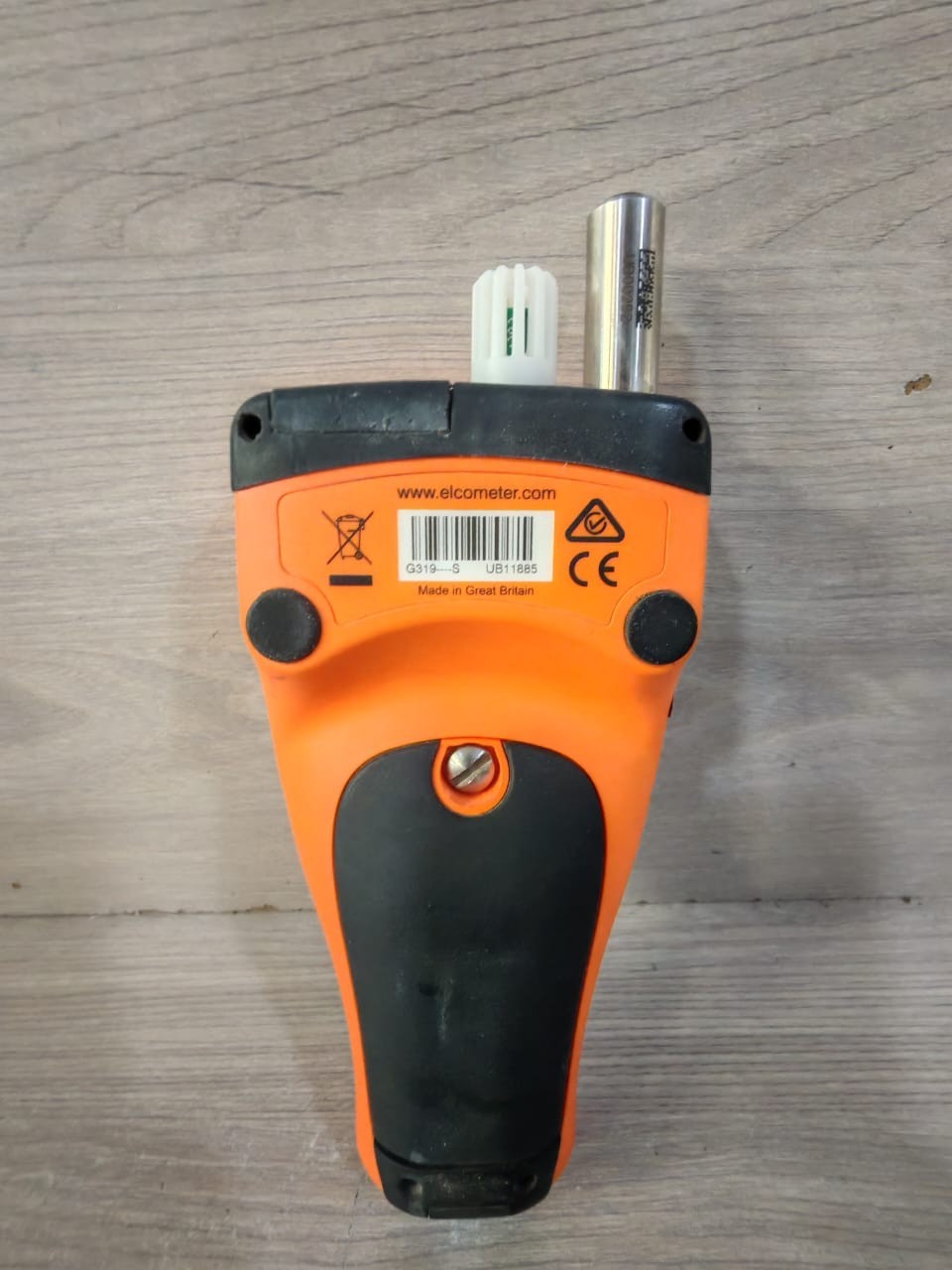Elcometer 319 319S Elcometer 319 319S Dew Point Meter G319----S UB11885 Version 1.3 6
