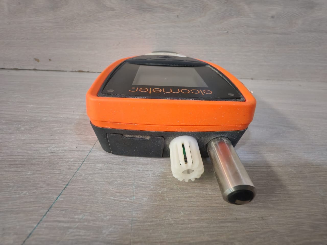 Elcometer 319 319S Elcometer 319 319S Dew Point Meter G319----S UB11885 Version 1.3 8