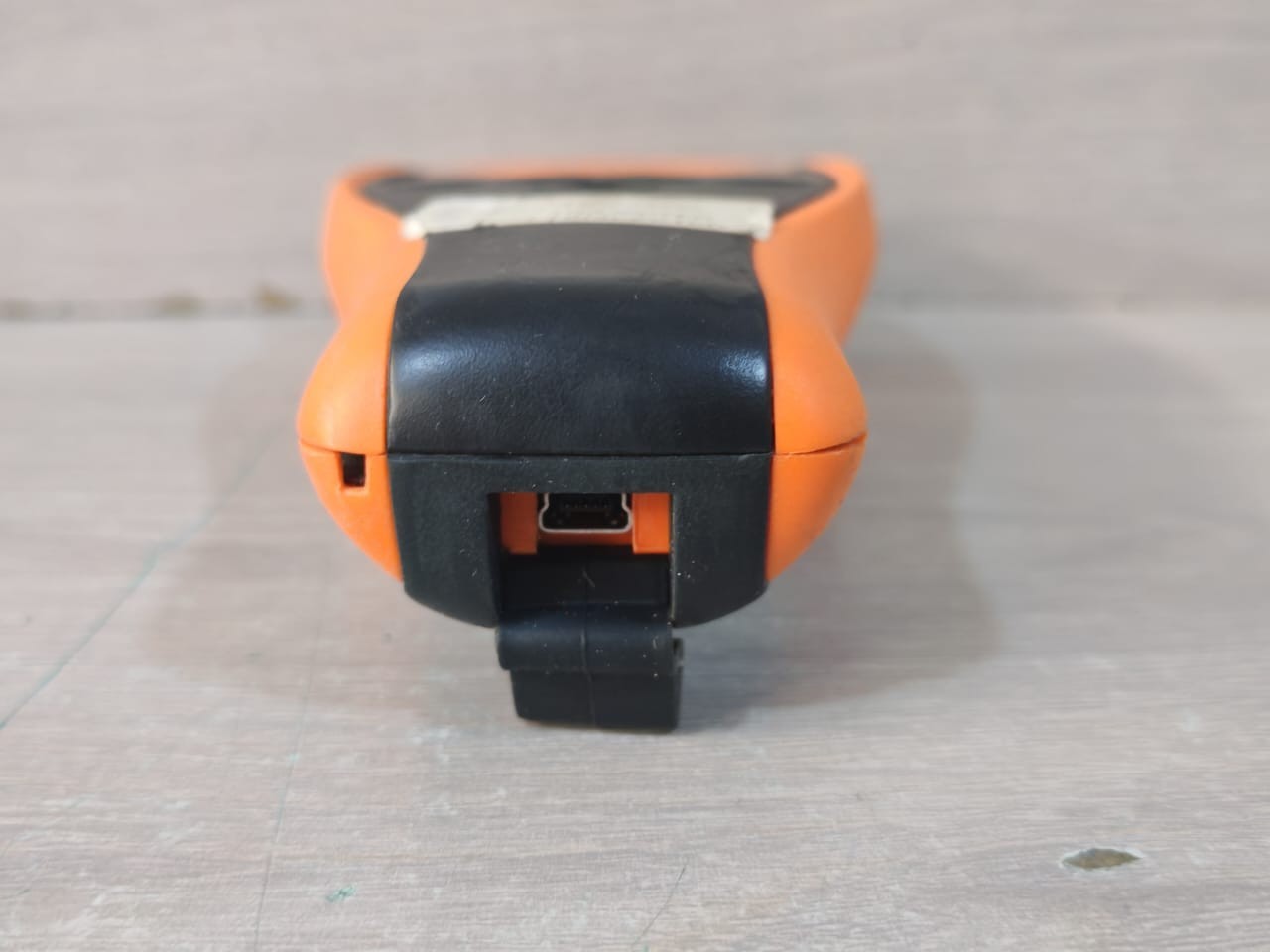 Elcometer 319 319S Elcometer 319 319S Dew Point Meter G319----S UB11885 Version 1.3 10