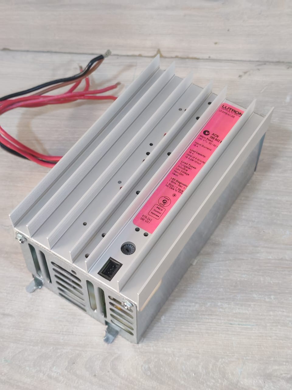 Lutron LP-RPM-4A-230 LUTRON LP-RPM-4A-240 REMOTE POWER MODULE 240V 6