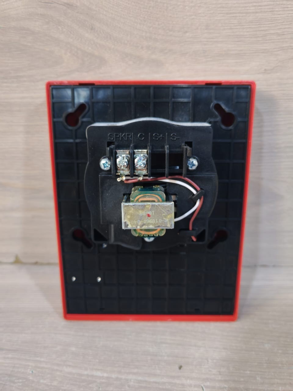 EST G4HFRN-S7 EST G4HFRN S7 G4HFRN S7 HF Indoor WALL Speaker REV.01 70V 4