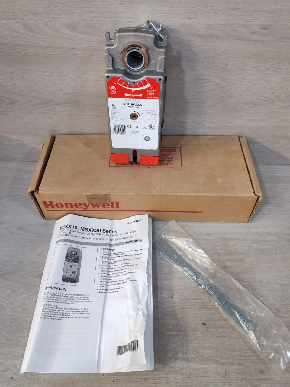 Honeywell S1024 2POS SW2 MS8110A1206 Direct Coupled Actuator S1024 2POS SW2