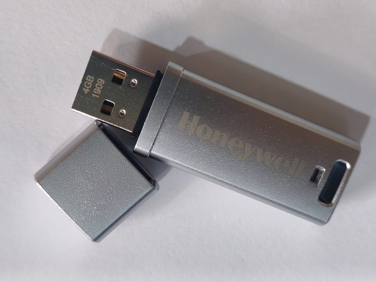 Honeywell MAG3K030 Honeywell MAG3K030 4 GB USB Software Version V1113R000 4