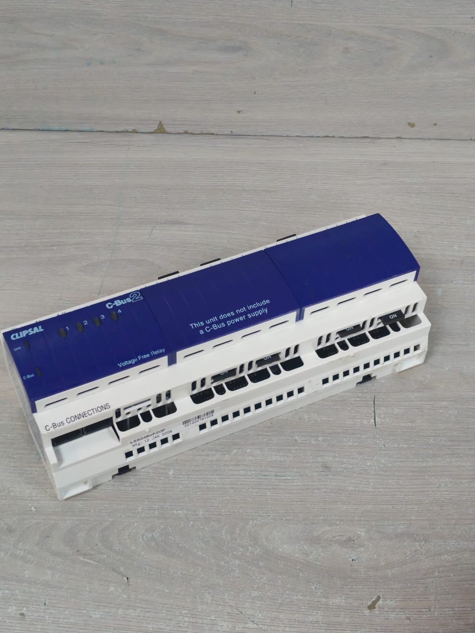 Clipsal L5504RVF20 / LE5504TRVF20 CLIPSAL C-BUS2 L5504RVF20 / LE5504TRVF20 4-CHANNEL VOLTAGE FREE RELAY (MFG-2009) 4