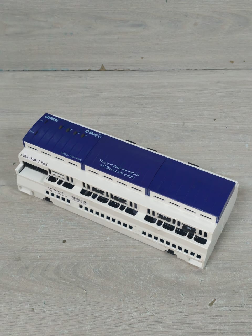 Clipsal L5504RVF20 / LE5504TRVF20 CLIPSAL C-BUS2 L5504RVF20 / LE5504TRVF20 4-CHANNEL VOLTAGE FREE RELAY (MFG-2009) 5