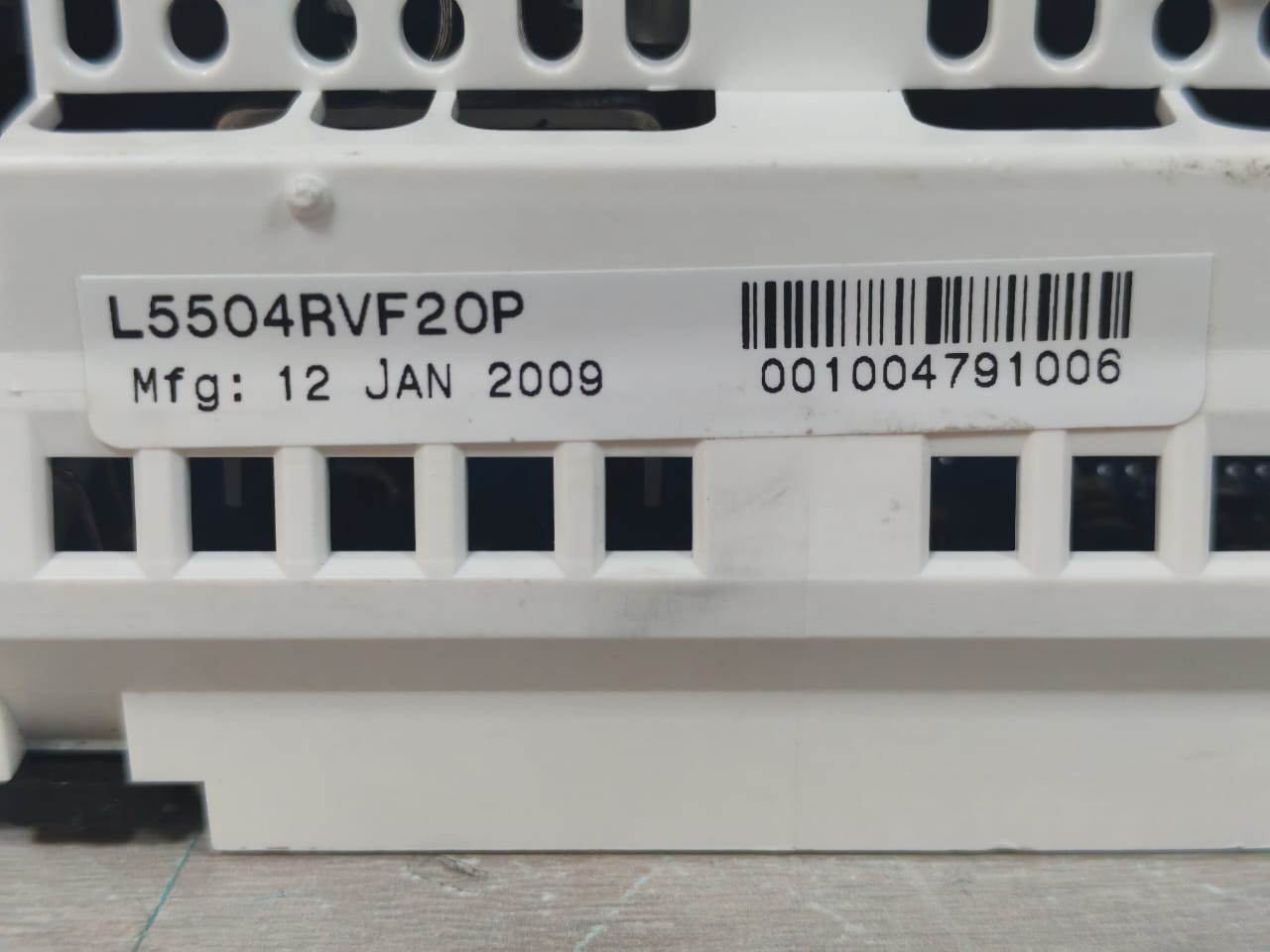 Clipsal L5504RVF20 / LE5504TRVF20 CLIPSAL C-BUS2 L5504RVF20 / LE5504TRVF20 4-CHANNEL VOLTAGE FREE RELAY (MFG-2009) 7
