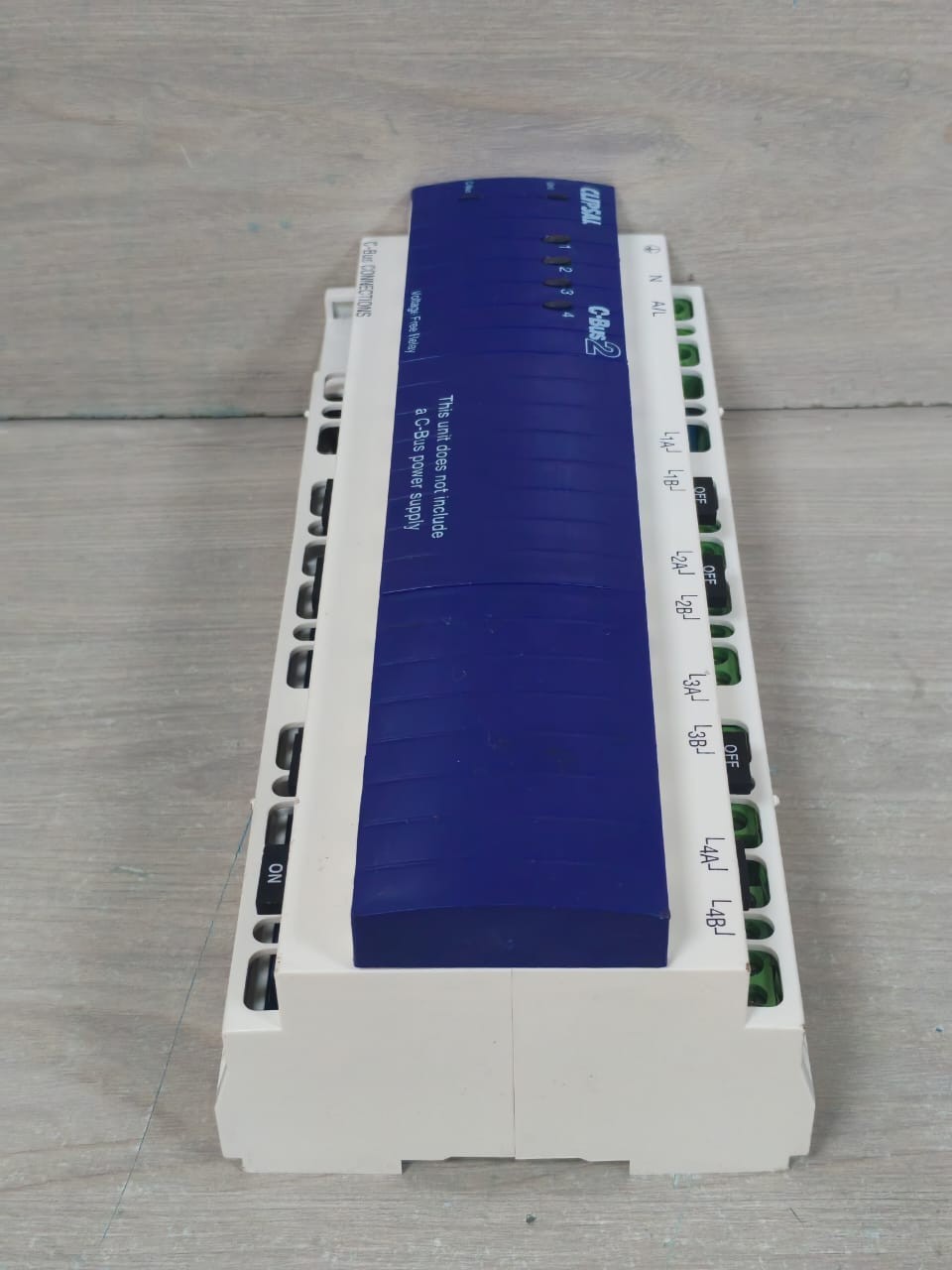 Clipsal L5504RVF20 / LE5504TRVF20 CLIPSAL C-BUS2 L5504RVF20 / LE5504TRVF20 4-CHANNEL VOLTAGE FREE RELAY (MFG-2009) 9