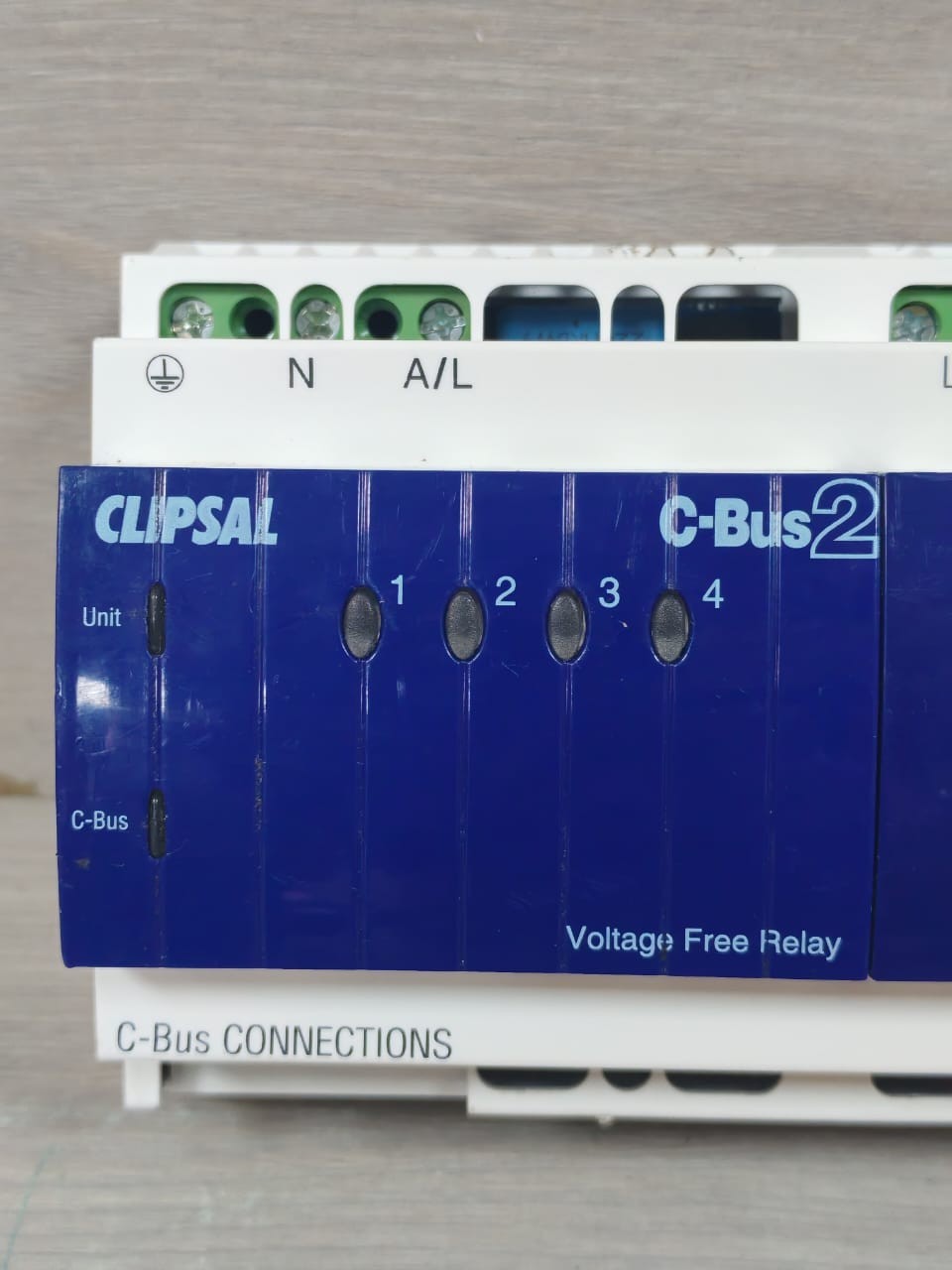 Clipsal MFG-2010 CLIPSAL C-BUS2 L5504RVF20 / LE5504TRVF20 4-CHANNEL VOLTAGE FREE RELAY (MFG-2010) 2