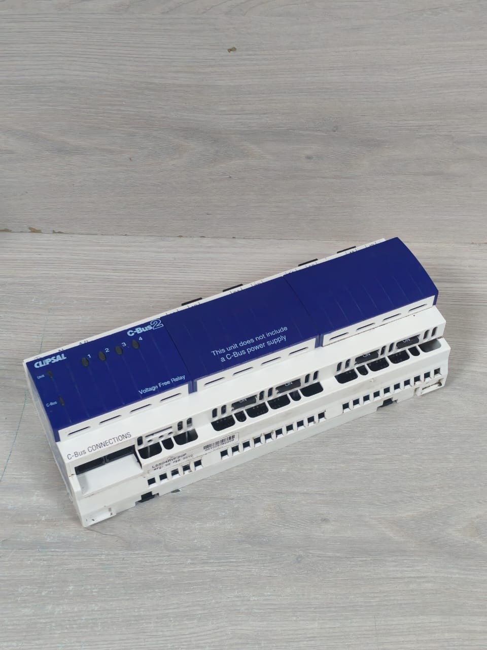 Clipsal MFG-2010 CLIPSAL C-BUS2 L5504RVF20 / LE5504TRVF20 4-CHANNEL VOLTAGE FREE RELAY (MFG-2010) 4