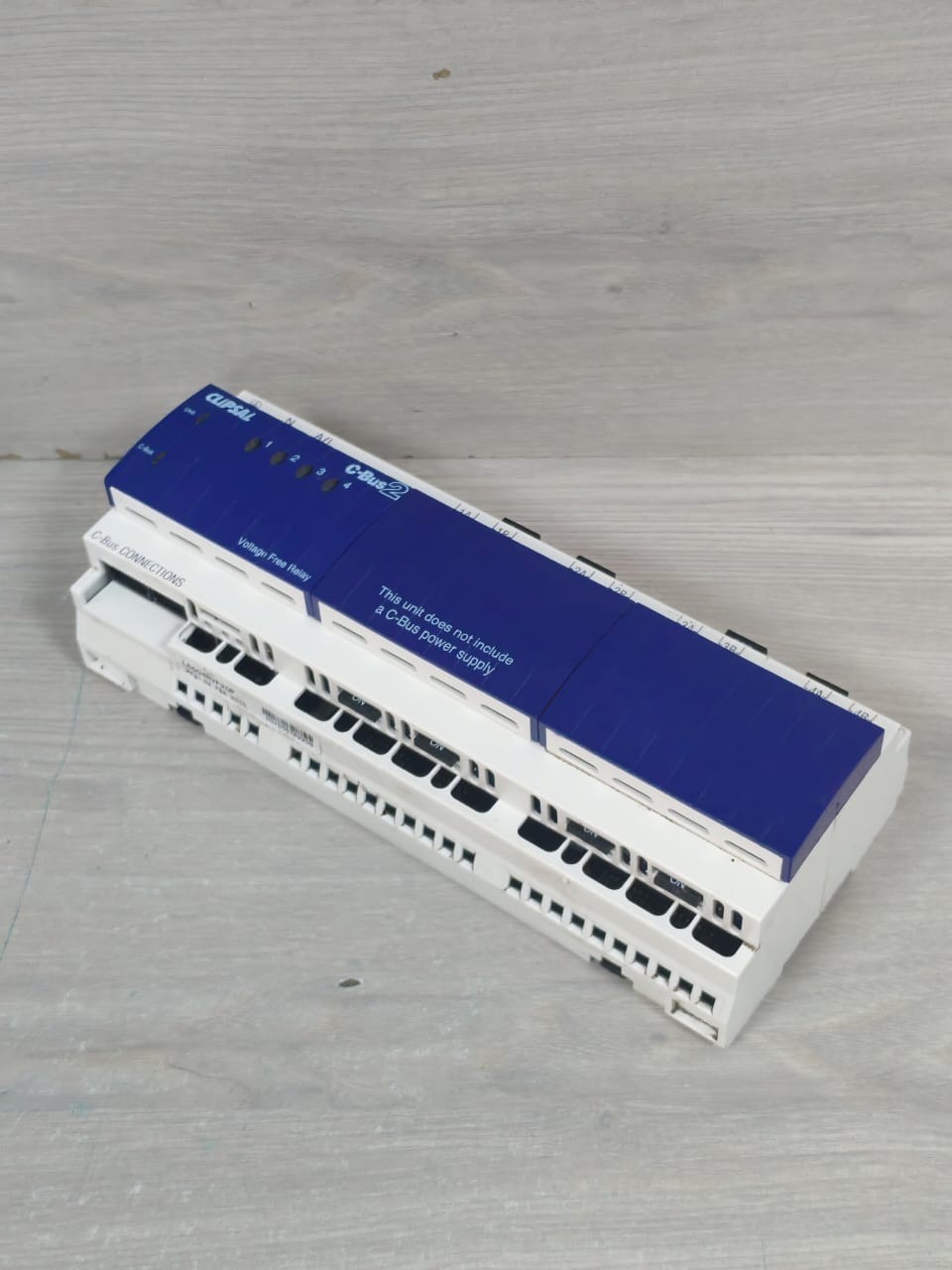 Clipsal MFG-2010 CLIPSAL C-BUS2 L5504RVF20 / LE5504TRVF20 4-CHANNEL VOLTAGE FREE RELAY (MFG-2010) 5