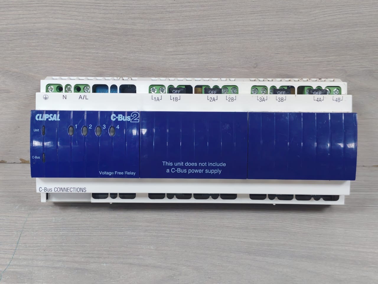 CLIPSAL C-BUS2 L5504RVF20 / LE5504TRVF20 4-CHANNEL VOLTAGE FREE RELAY (MFG-2010)