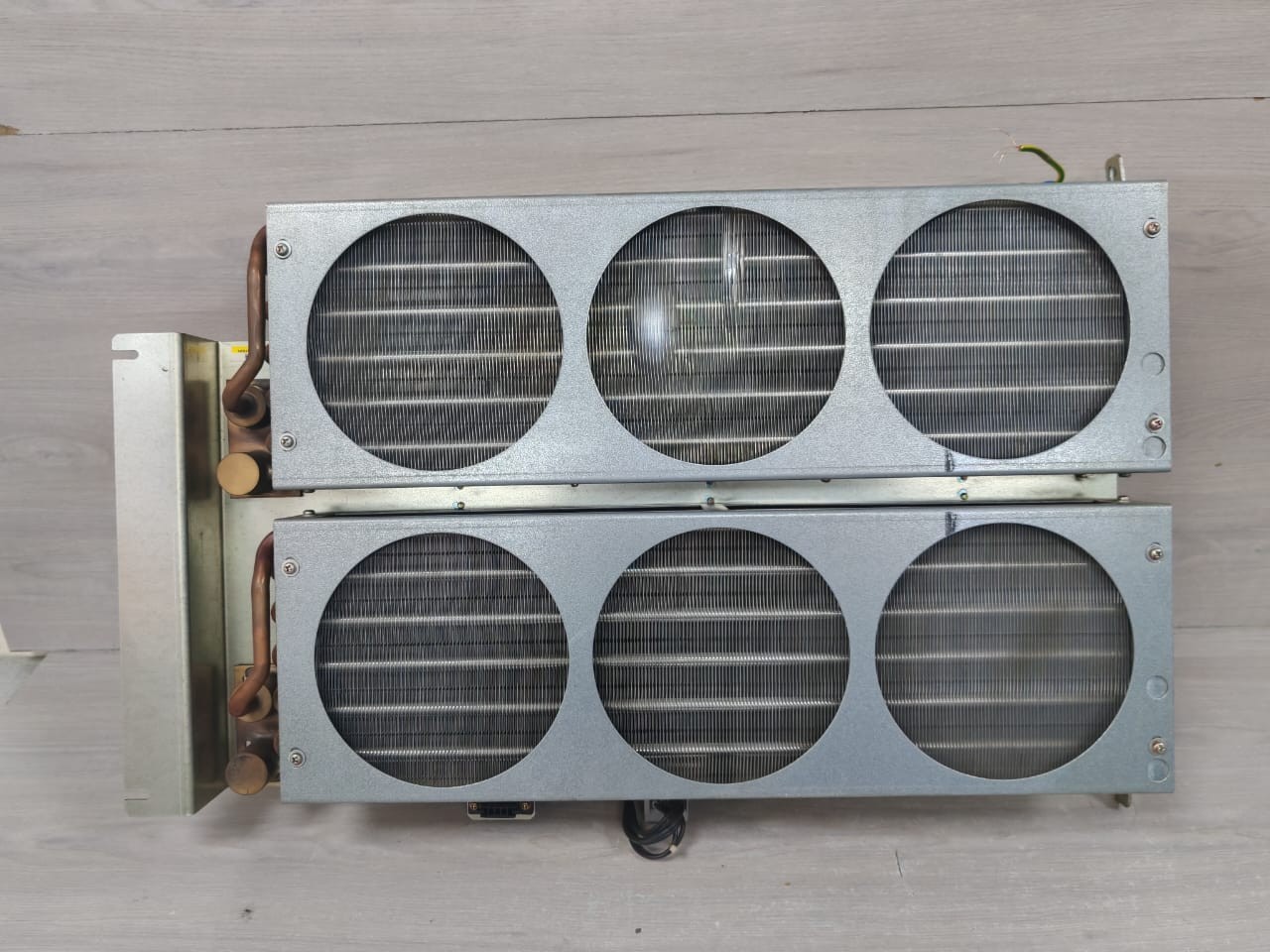 FANUC A04B-0815-C362 Fanuc A04B-0815-D368 Heat Exchanger with fan A04B-0815-C362 2