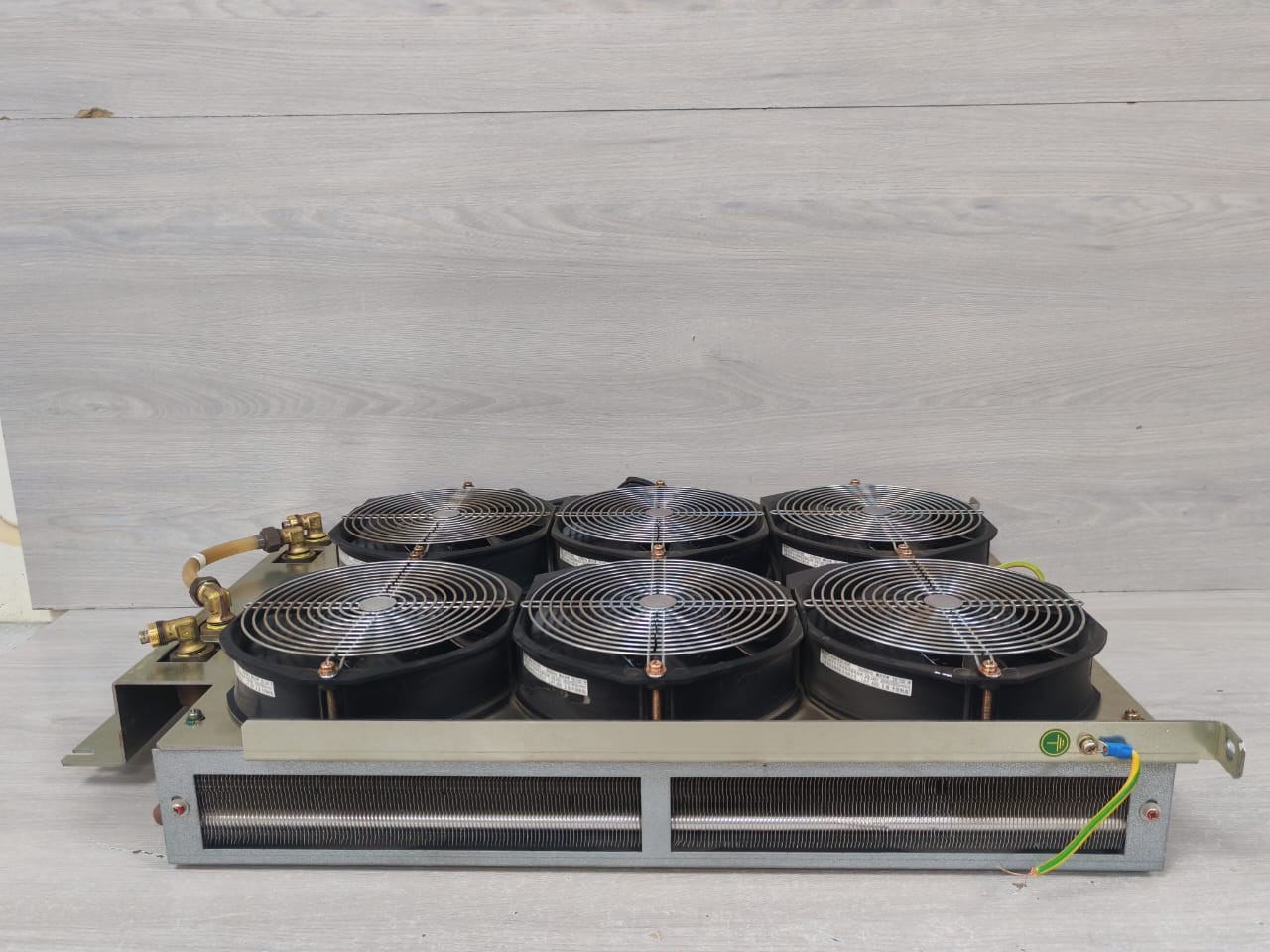 FANUC A04B-0815-C362 Fanuc A04B-0815-D368 Heat Exchanger with fan A04B-0815-C362 10
