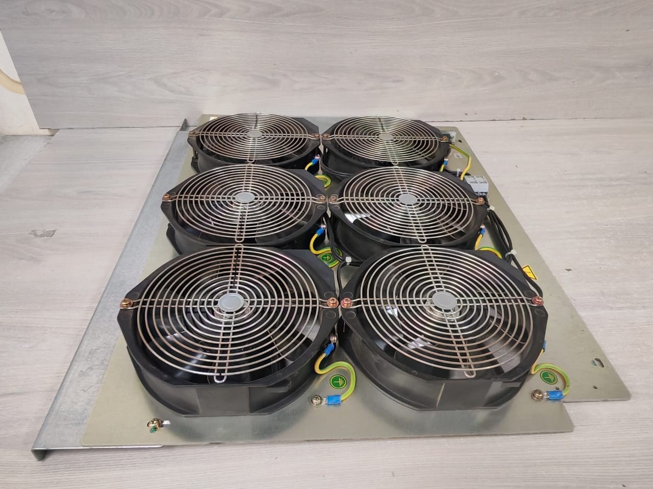 Fanuc A04B-0815-D371 Fanuc A04B-0815-D371 Cooling Fan Unit 5