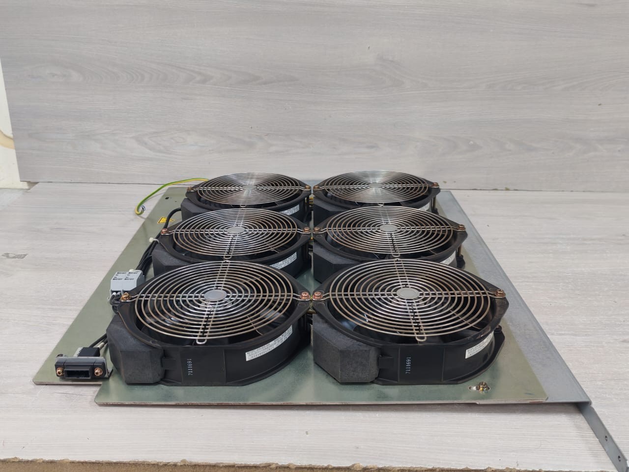Fanuc A04B-0815-D370 Fanuc A04B-0815-D370 Cooling Fan Unit 9