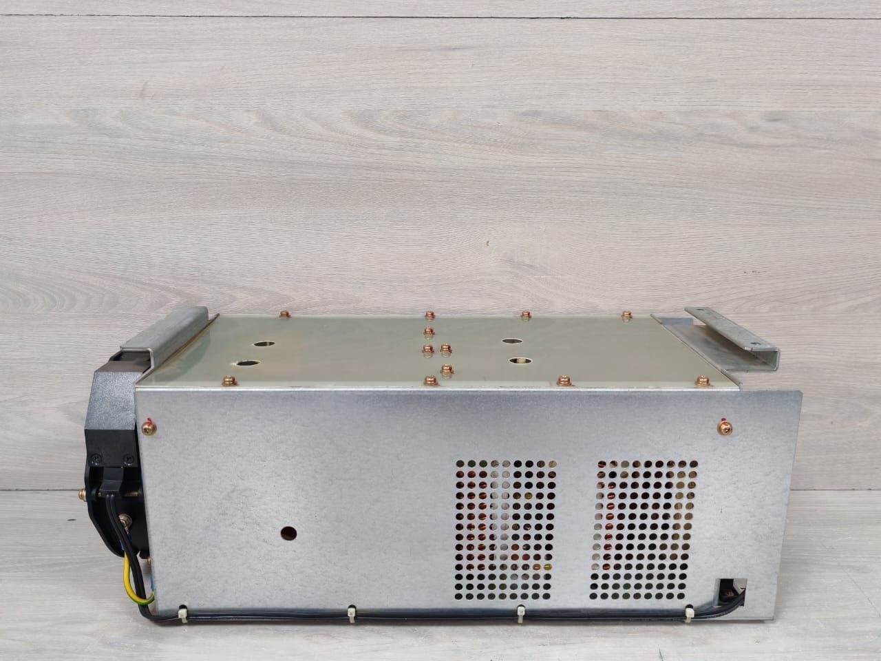 FANUC A14B-0082-B326-03 Fanuc A14B-0082-B326-03 Laser Power Unit 9