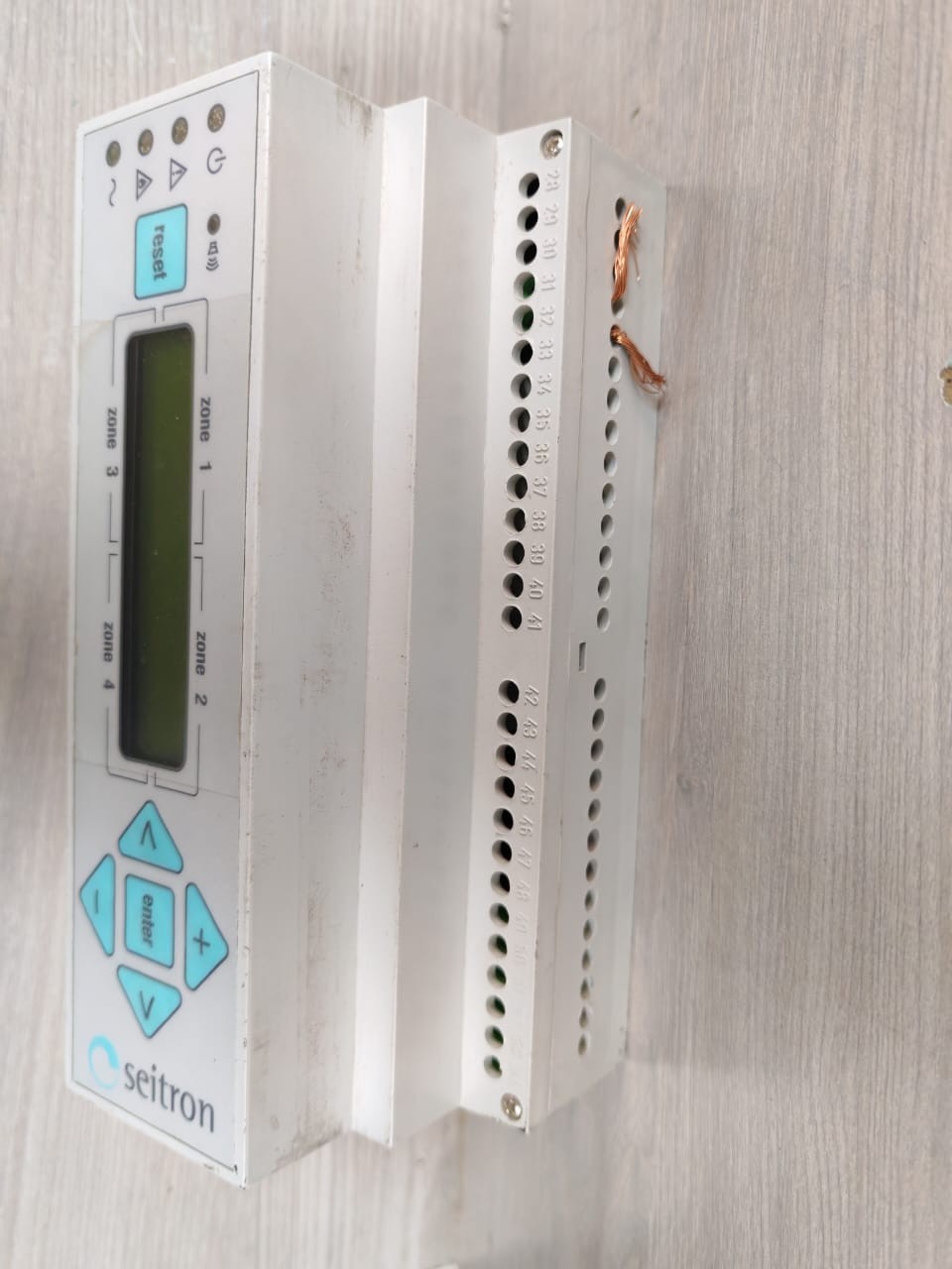 SEITRON RYM02M SEITRON RYM02M 32 07 SE MODBUS CONTROL UNIT FOR GAS DETECTION 4