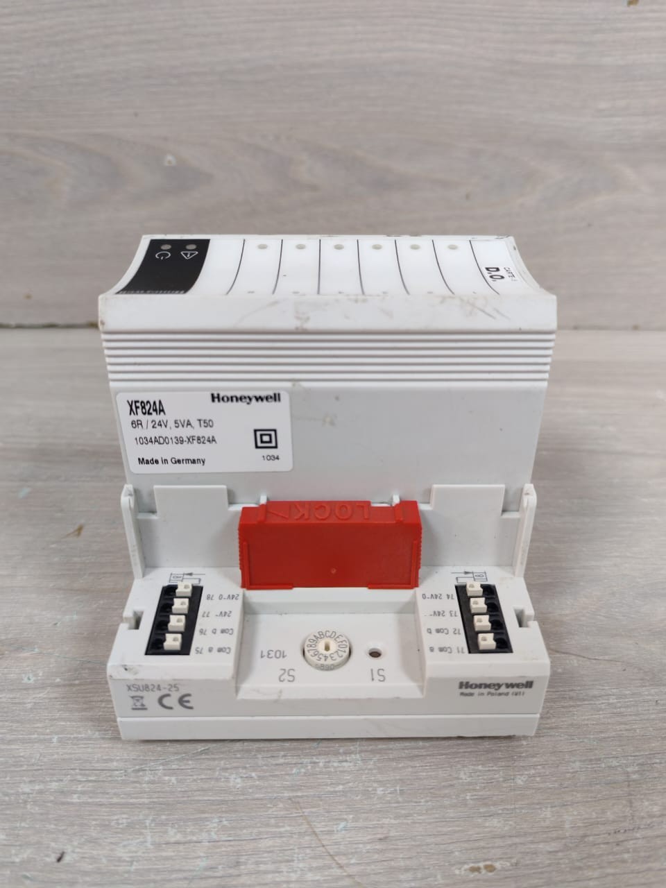 Honeywell XF824A WITH XSU824-25 BASE HONEYWELL XF824A BINARY INPUT MODULE WITH XSU824-25 BASE 24V 8