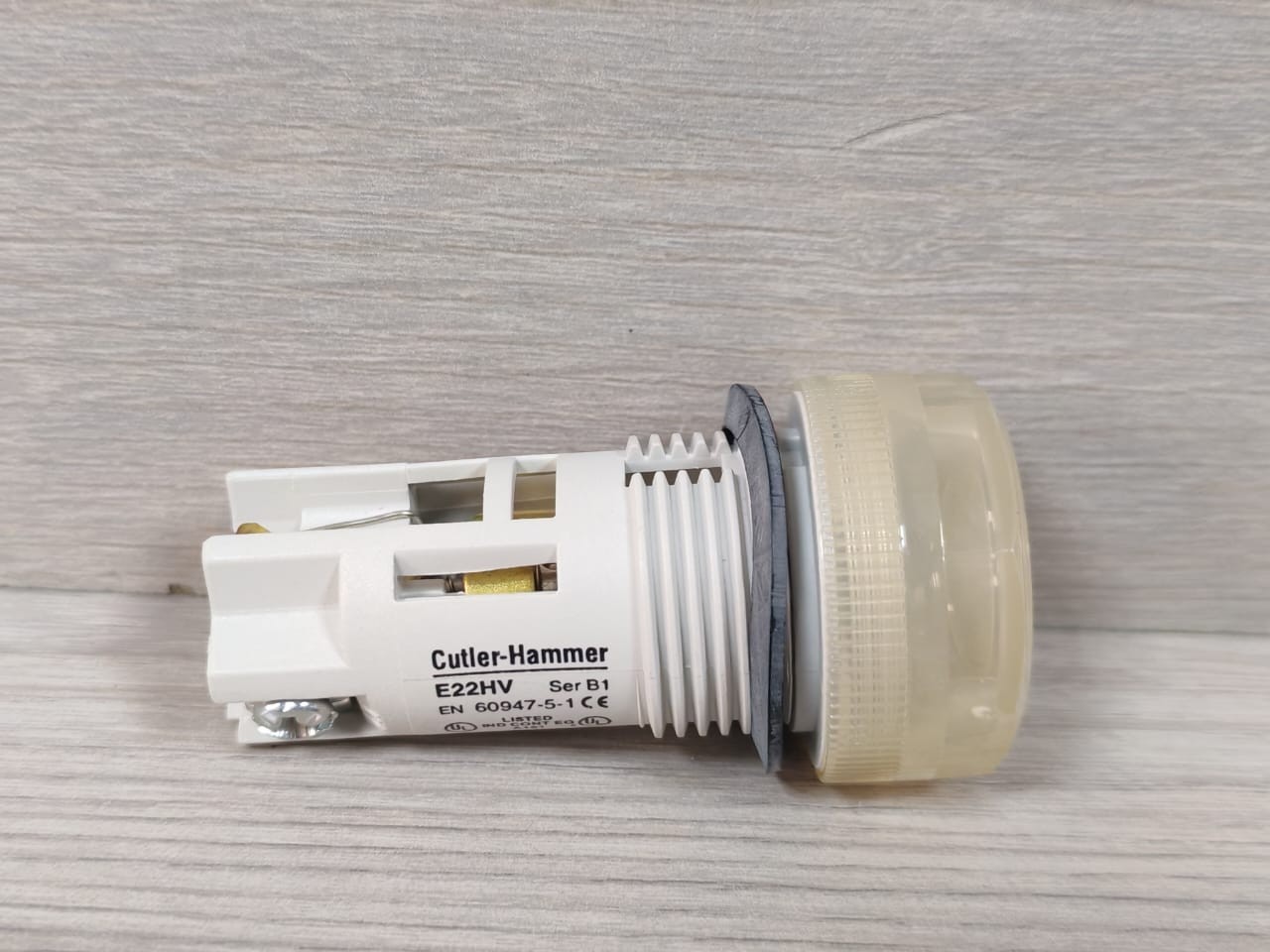 Eaton E22HVP5X4 Eaton Cutler-Hammer E22HVP5X4 White Monoblock Indicating Light Unit 5