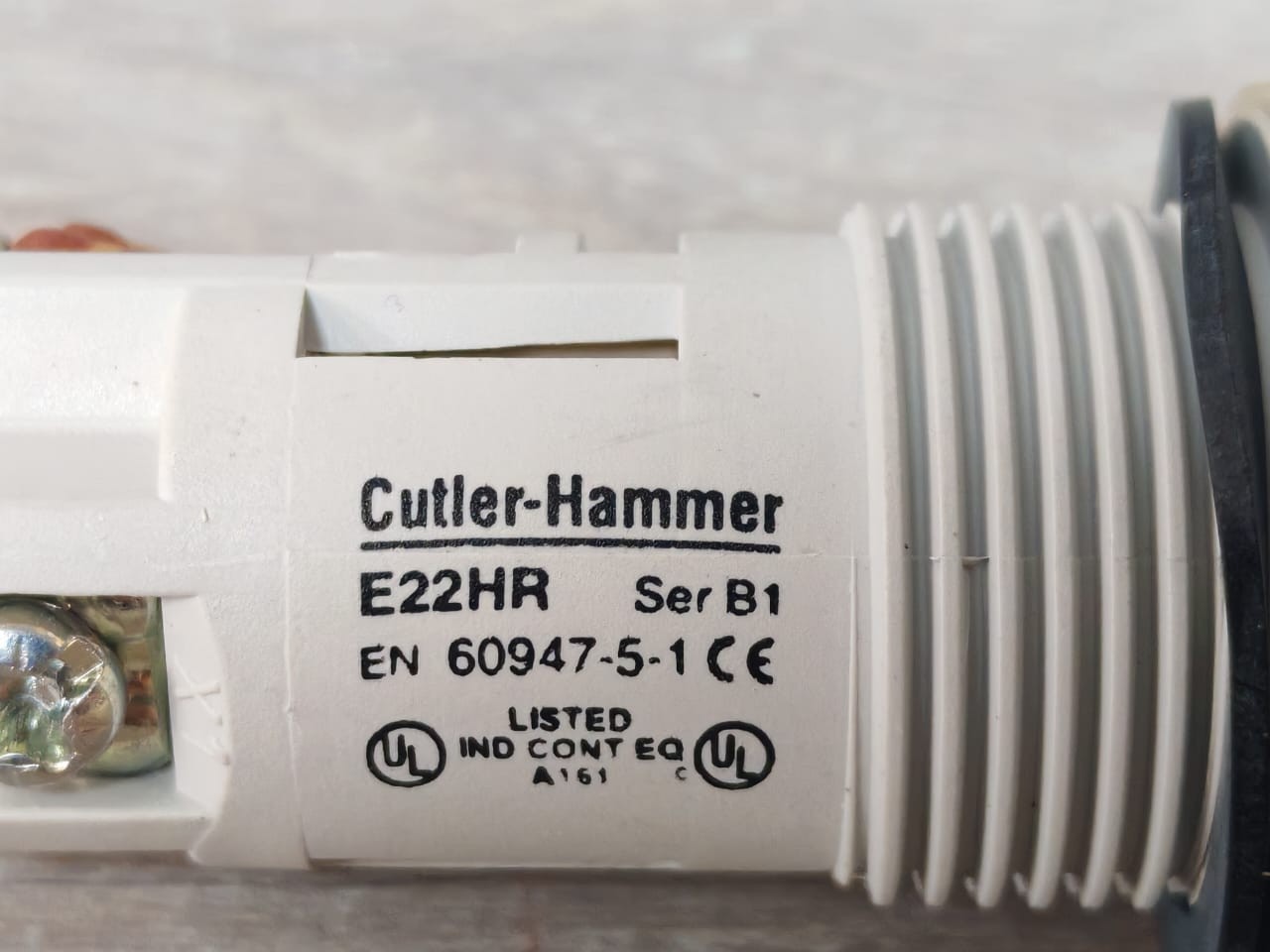 Eaton E22HRP5X8 Eaton Cutler-Hammer E22HRP5X8 White Monoblock Indicating Light Unit 3